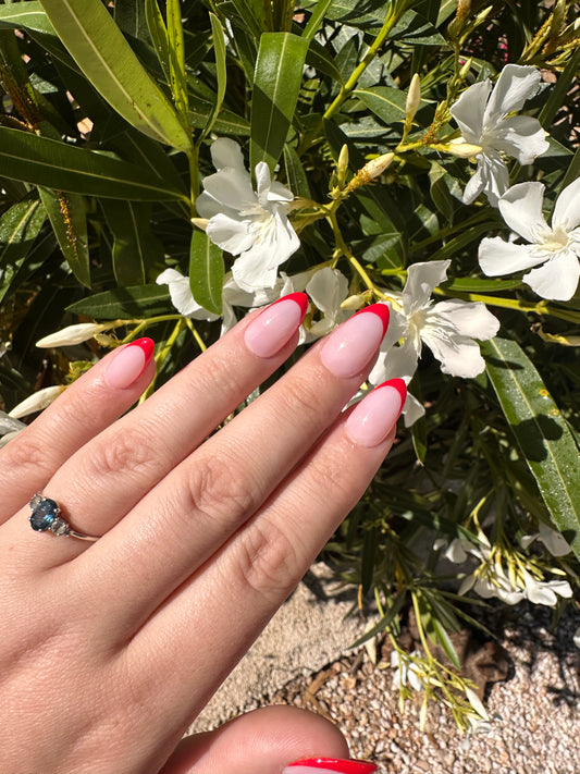 L’Audacieuse - Faux ongles French rouge
